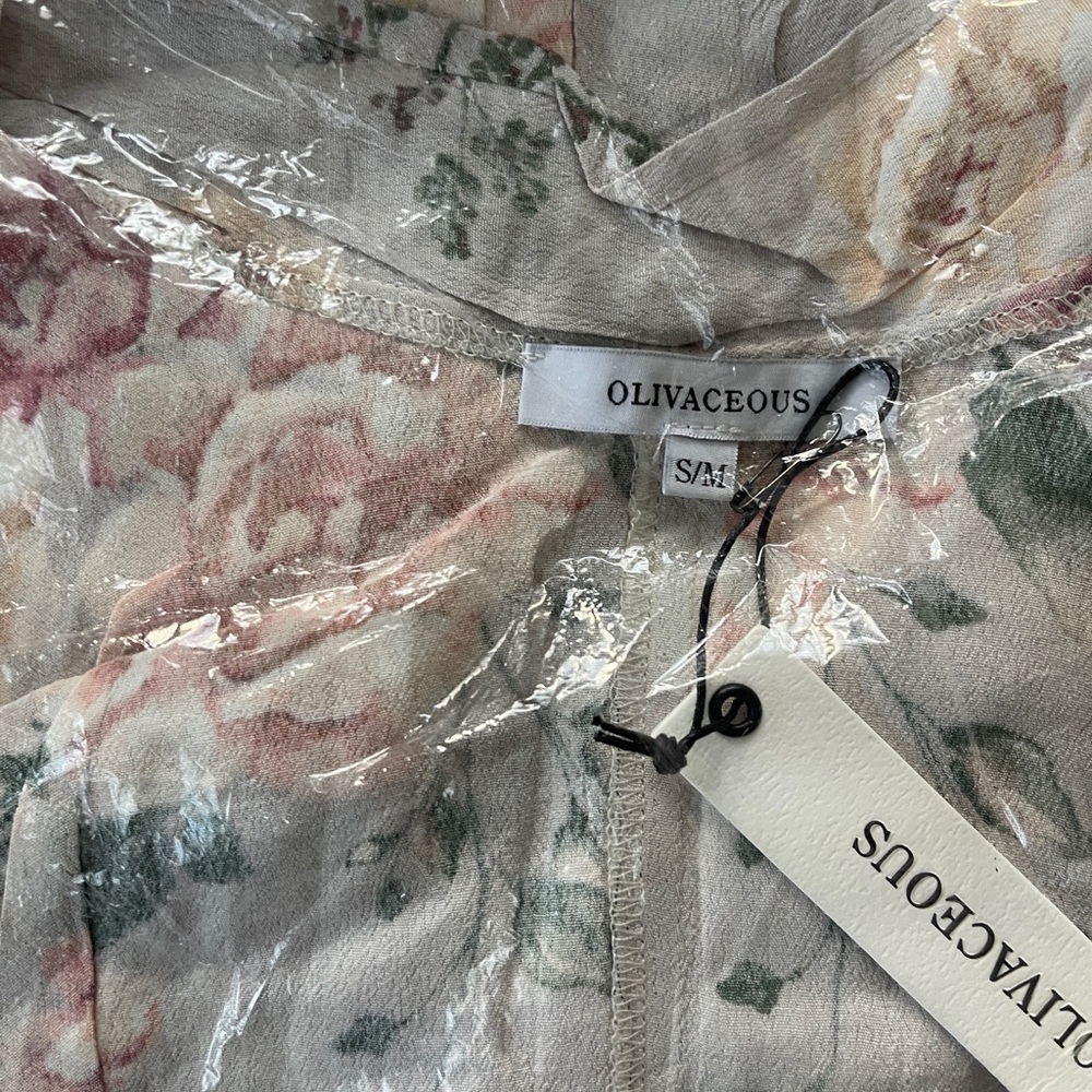 Olivaceous Floral Button Down Shirt - lavender cream and Sage S/M NWT - Picture 4 of 5
